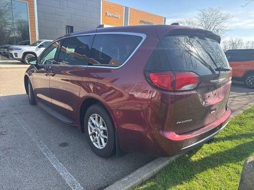 Velvet Red Pearlcoat 2017 Chrysler Pacifica Touring-L