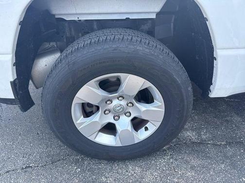 Bright White Clearcoat 2021 RAM 1500 Big Horn/Lone Star