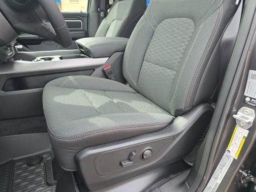 Granite Crystal Metallic Clearcoat 2026 RAM 1500 Big Horn/Lone Star