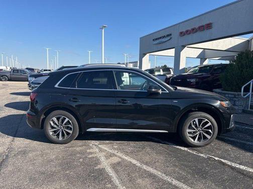 2023 Audi Q5 45 S line Prestige