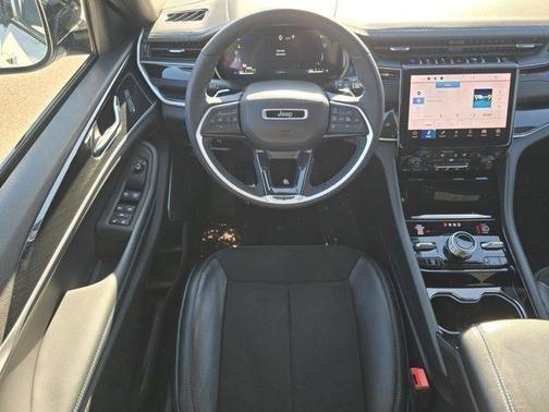 2022 Jeep Grand Cherokee 4xe Trailhawk