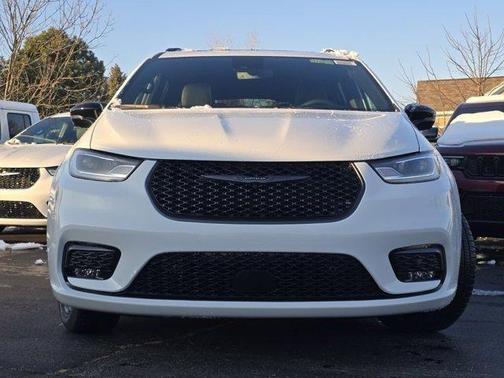 2026 Chrysler Pacifica L