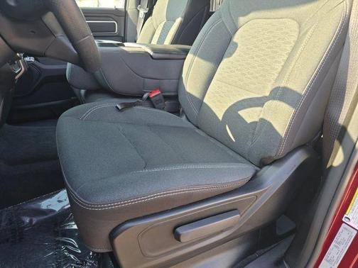 Delmonico Red Pearlcoat 2025 RAM 1500 Big Horn/Lone Star