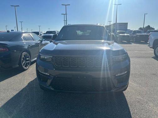 Baltic Gray Metallic Clearcoat 2025 Jeep Grand Cherokee Summit