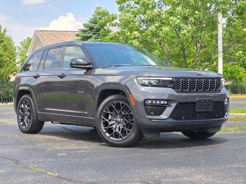 Baltic Gray Metallic Clearcoat 2025 Jeep Grand Cherokee Summit