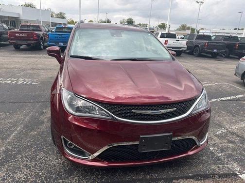2017 Chrysler Pacifica Touring-L Plus