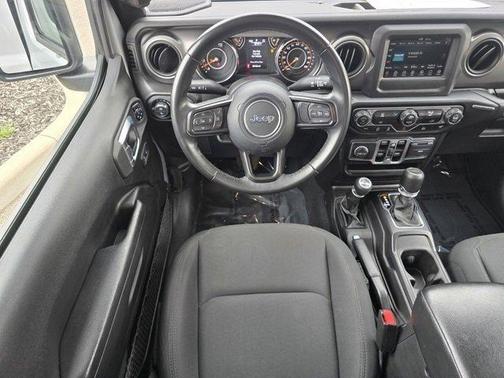 2022 Jeep Gladiator Sport S