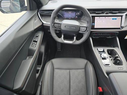 Diamond Black Crystal Pearlcoat 2026 Jeep Cherokee Overland