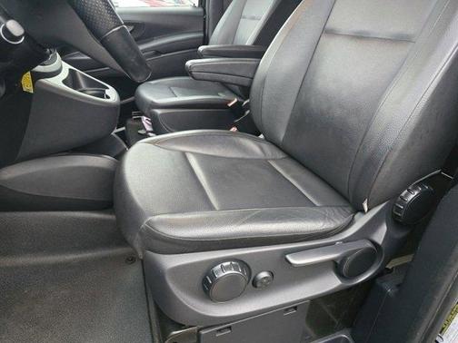 2021 Mercedes-Benz Metris Base