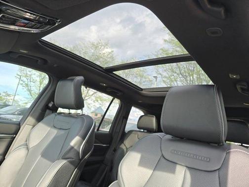 2025 Jeep Grand Cherokee Overland
