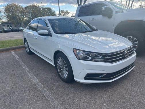 2017 Volkswagen Passat 1.8T SE