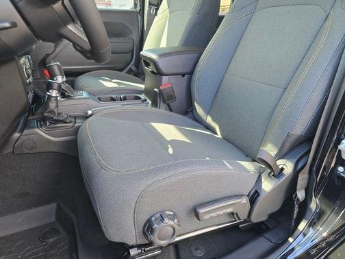 Black Clearcoat 2026 Jeep Gladiator Sport S