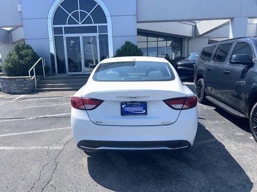 2015 Chrysler 200 Limited