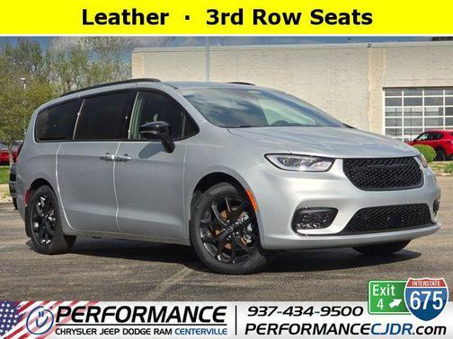 Silver Mist Clearcoat 2026 Chrysler Pacifica Limited