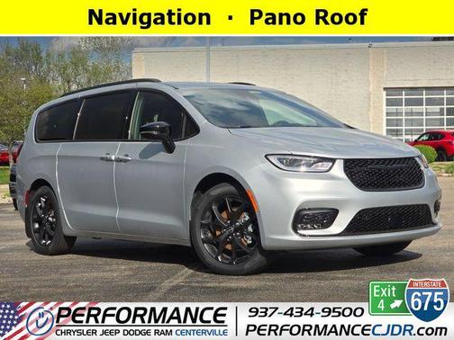 Silver Mist Clearcoat 2026 Chrysler Pacifica Limited