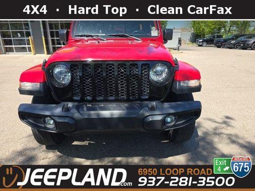 Firecracker Red Clearcoat 2022 Jeep Gladiator Altitude