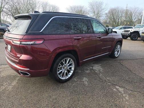 2025 Jeep Grand Cherokee Summit