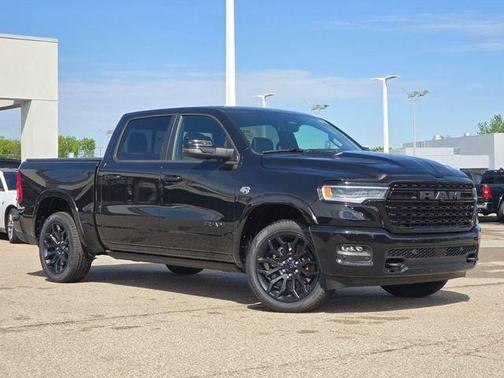 Diamond Black Crystal Pearlcoat 2026 RAM 1500 Limited