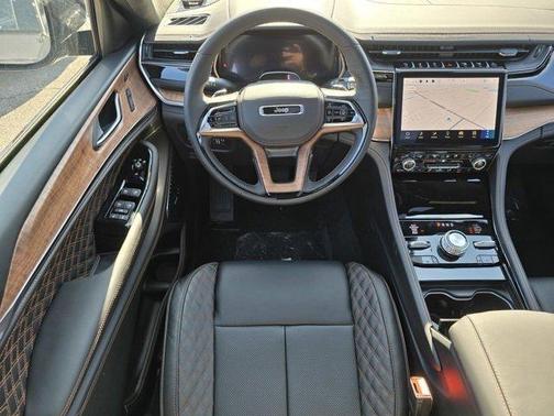 2025 Jeep Grand Cherokee L Summit