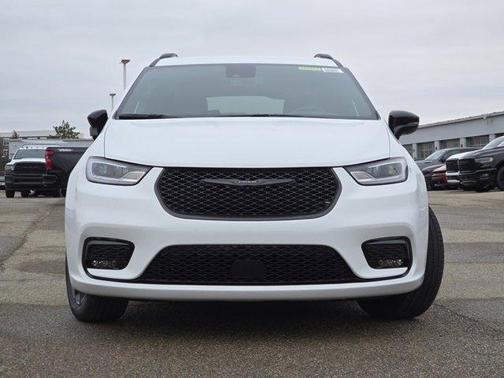 2026 Chrysler Pacifica L