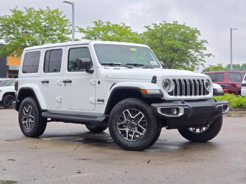 Bright White Clearcoat 2026 Jeep Wrangler Sahara
