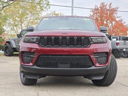 2025 Jeep Grand Cherokee Altitude