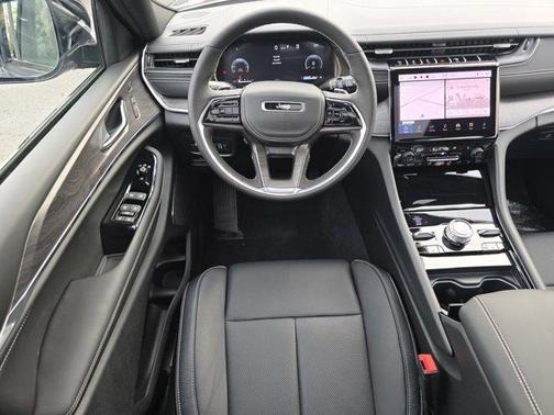2025 Jeep Grand Cherokee L Overland
