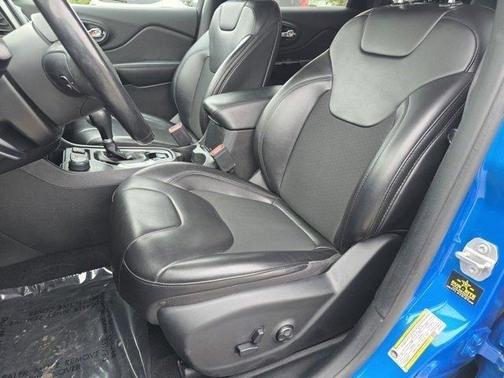 Hydro Blue Pearlcoat 2020 Jeep Cherokee Altitude