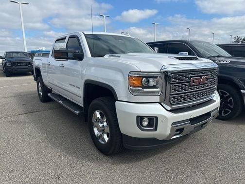 White Frost Tricoat 2018 GMC Sierra 3500 Denali
