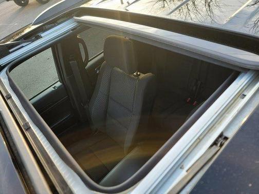 Photo 2 of 27 of 2019 Jeep Grand Cherokee Laredo