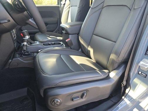 2025 Jeep Gladiator High Tide
