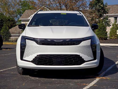 Bright White Clearcoat 2027 Chrysler Pacifica L