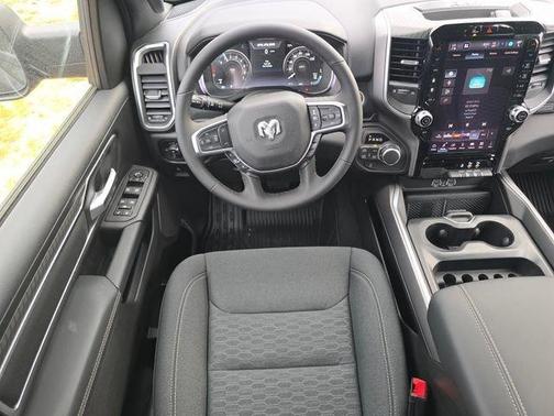 Granite Crystal Metallic Clearcoat 2026 RAM 1500 Big Horn/Lone Star