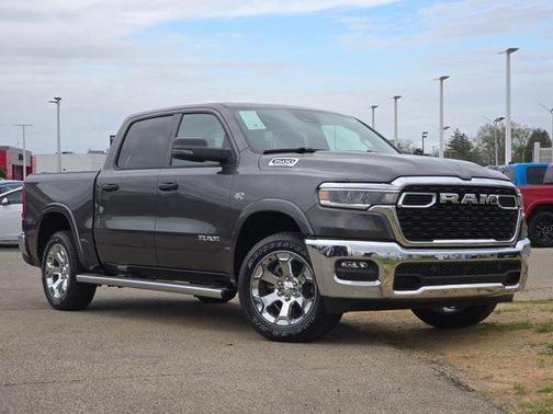 Granite Crystal Metallic Clearcoat 2026 RAM 1500 Big Horn/Lone Star