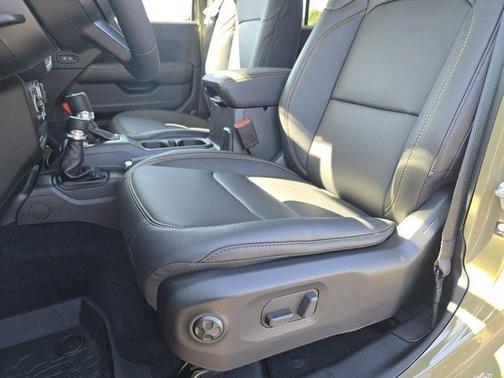2025 Jeep Gladiator High Tide