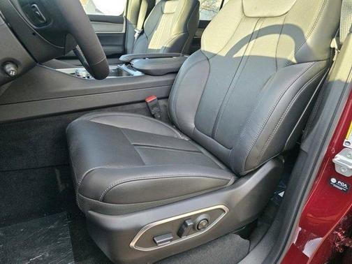 2025 Jeep Wagoneer L Series II