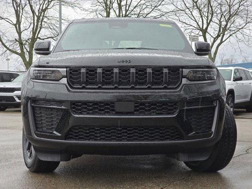 2026 Jeep Grand Cherokee Altitude