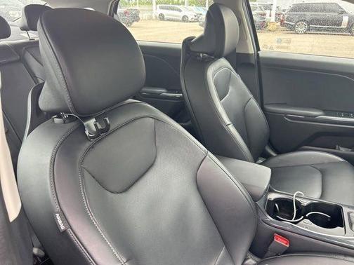 Aurora Black Pearl 2026 Kia K4 EX