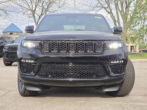 2025 Jeep Grand Cherokee Summit