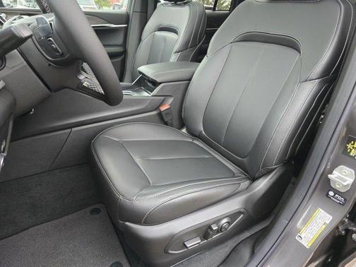 Baltic Gray Metallic Clearcoat 2025 Jeep Grand Cherokee Limited