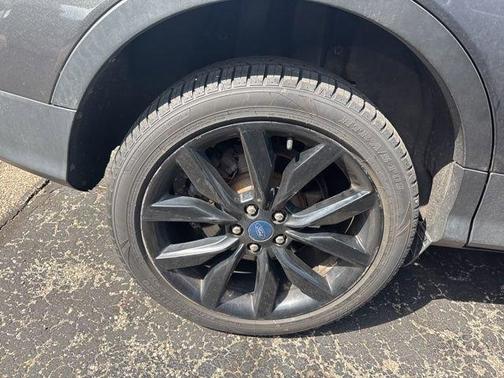 Magnetic 2019 Ford Escape SE