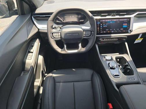 Diamond Black Crystal Pearlcoat 2026 Jeep Cherokee Limited