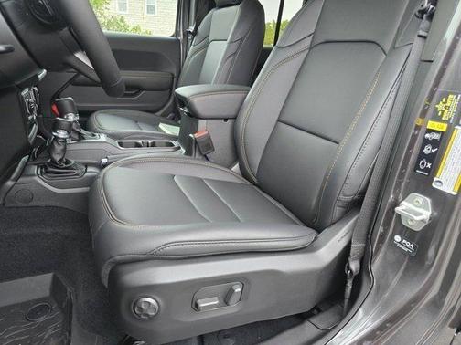 2025 Jeep Gladiator High Tide