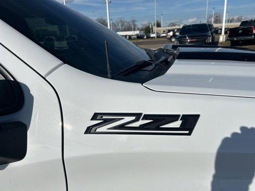 2025 Chevrolet Silverado 1500 Custom Trail Boss