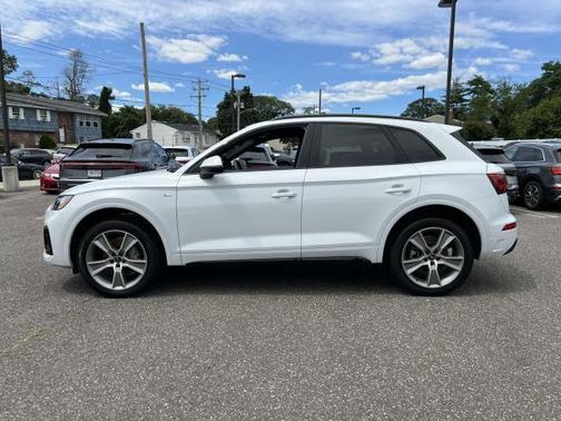 2025 Audi Q5 Premium 45 TFSI S line quattro