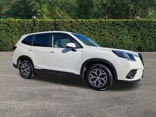 2022 Subaru Forester Premium
