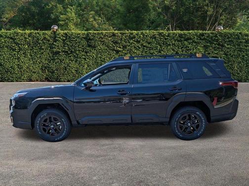 Crystal Black Silica 2026 Subaru Outback Wilderness