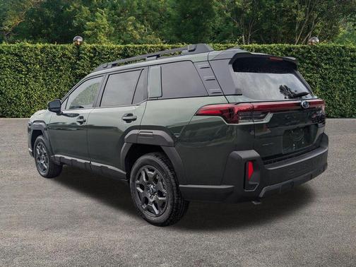 Deep Emerald Green 2026 Subaru Outback Premium