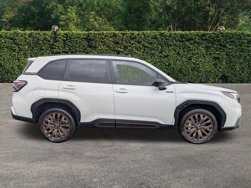Crystal White Pearl 2026 Subaru Forester Sport