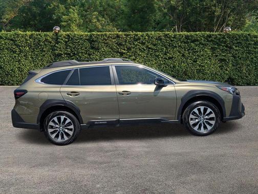 Autumn Green Metallic 2024 Subaru Outback Limited XT
